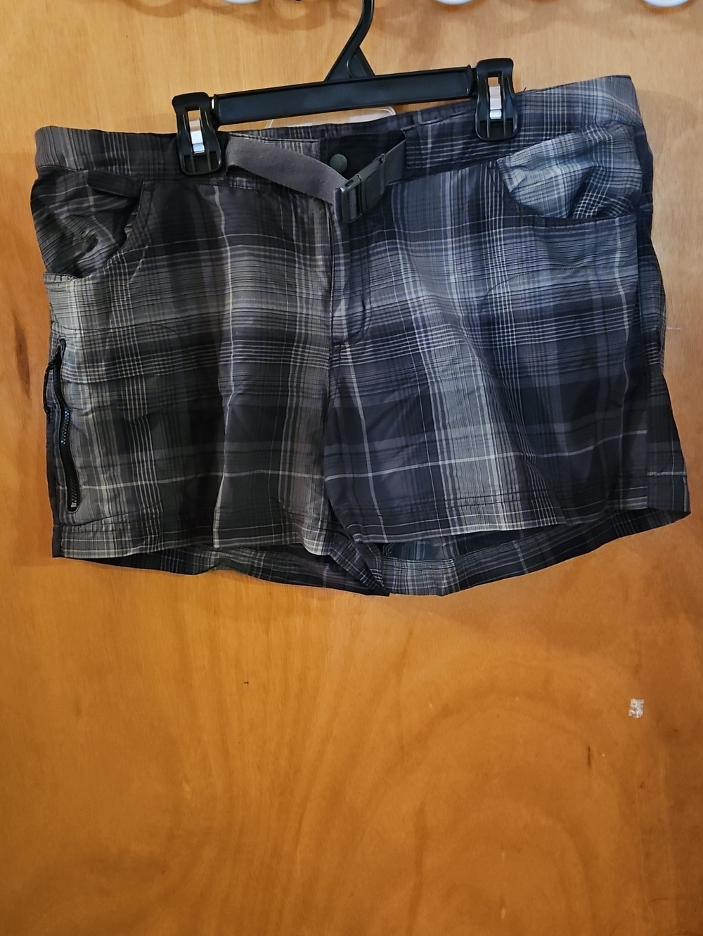 Columbia Women's Black & Gray Plaid Hybrid Shorts